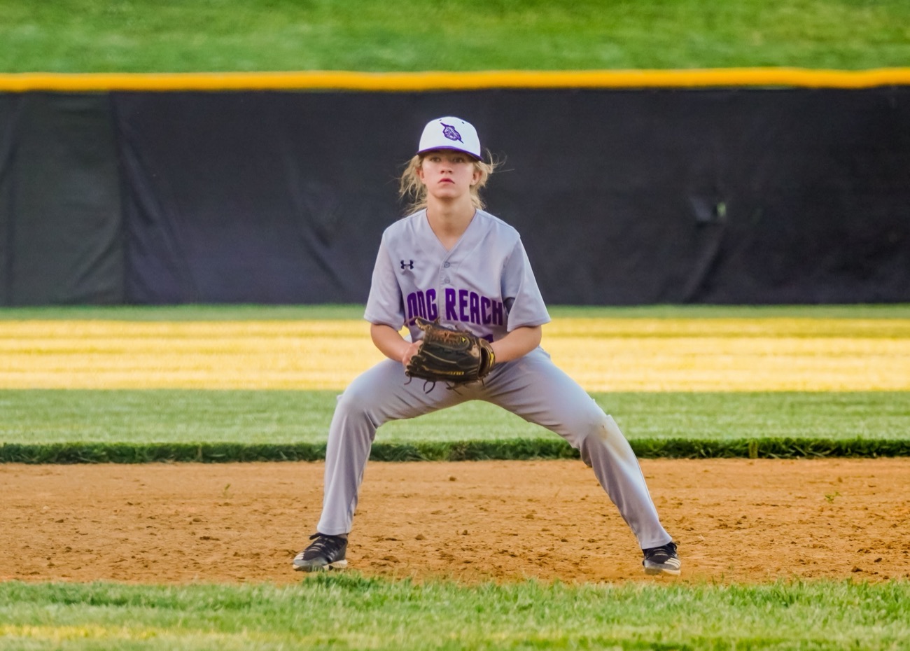 Fielder getting the glove down on a grounder