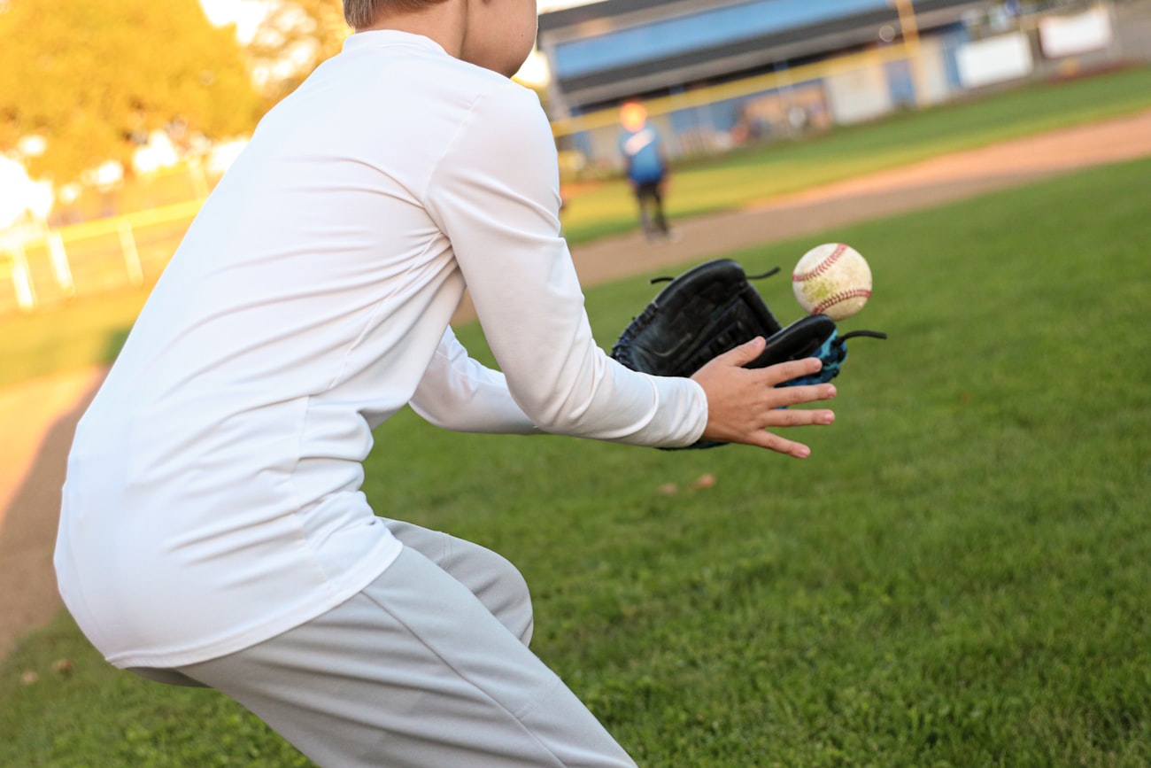 Player throwing with the left arm