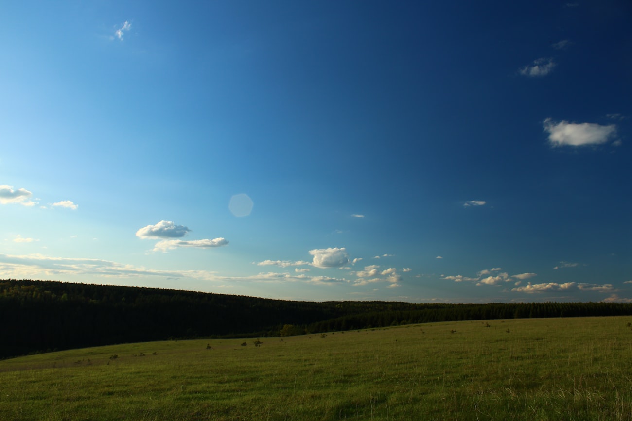 Hot weather conditions at an outdoor sports event